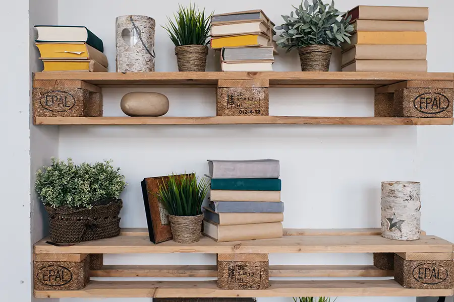 DIY pallet projects - Custom floating bookshelves - Tampa Florida