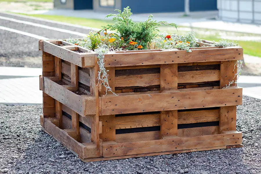 DIY pallet projects - wooden pallet planter boxes - Tampa Florida